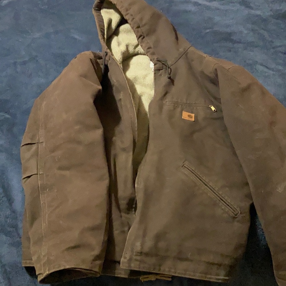 Men’s L hooded carhart jacket